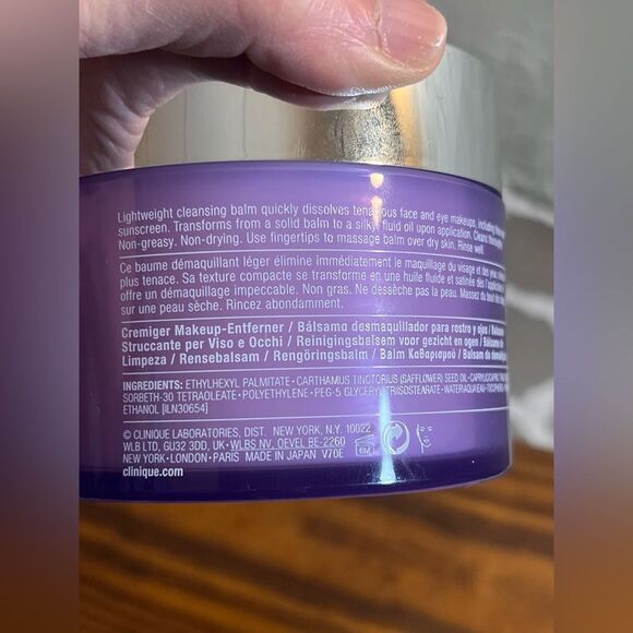 Clinique Purple Cleansing Balm - Picture 3 of 4
